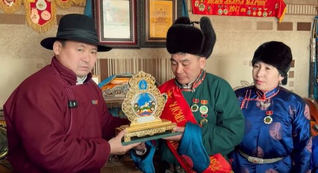 Хошой аварга малчин